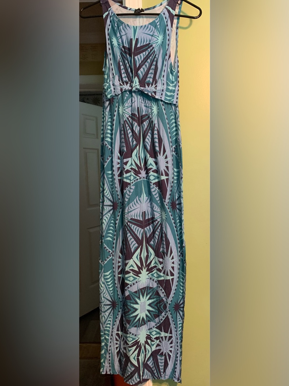 Sale 3/$20  
VENUS Teal, Maroon & Mint Geometric Maxi Skirt